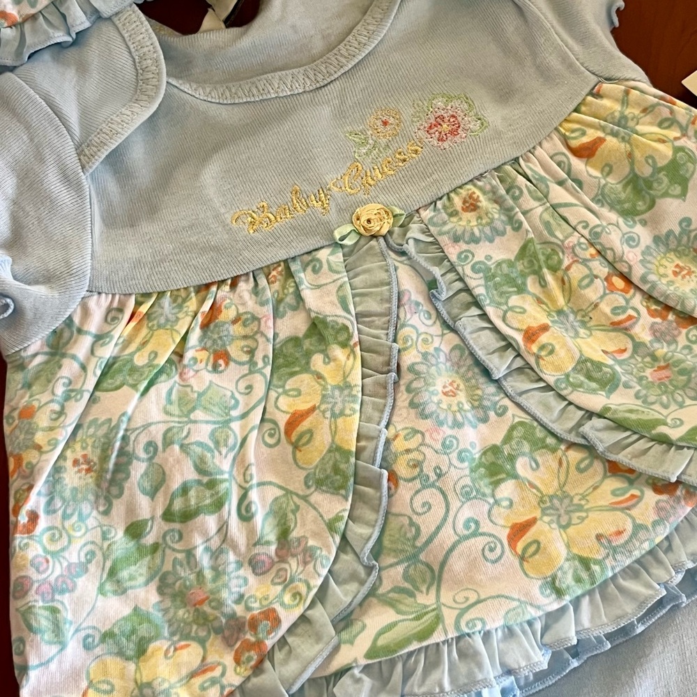 Guess Baby Outfit Light Blue and Yellow 6/9 months